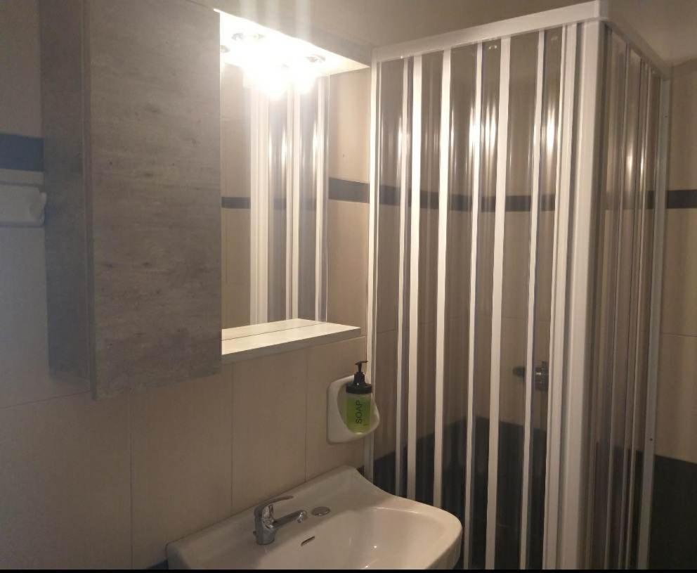 Meltemi Apartment Posidhonia  Bagian luar foto