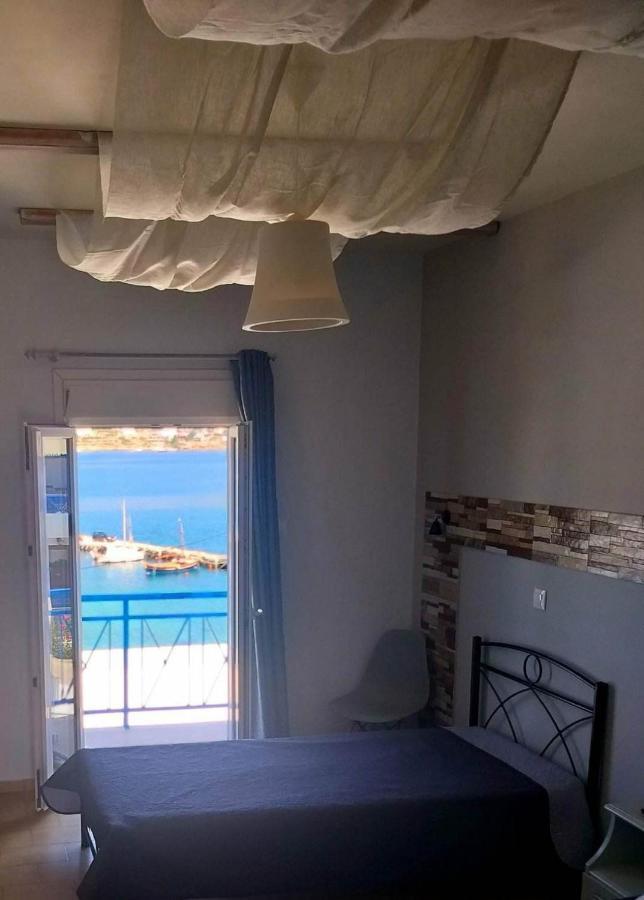 Meltemi Apartment Posidhonia  Bagian luar foto